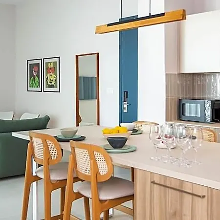 Liv & Co Hotel 4*