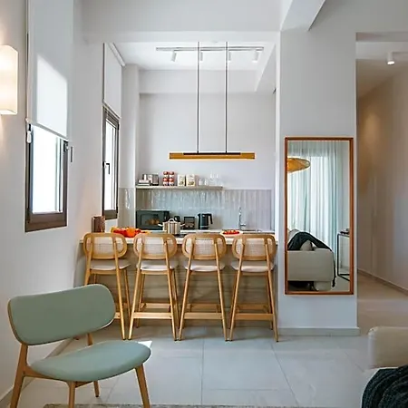 Hotel Liv & Co Larnaca