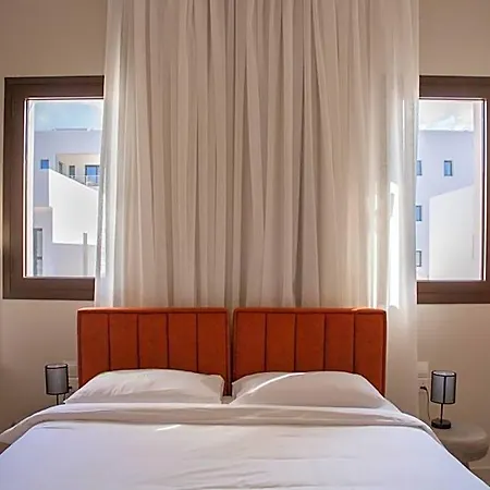 Liv & Co Hotel 4*